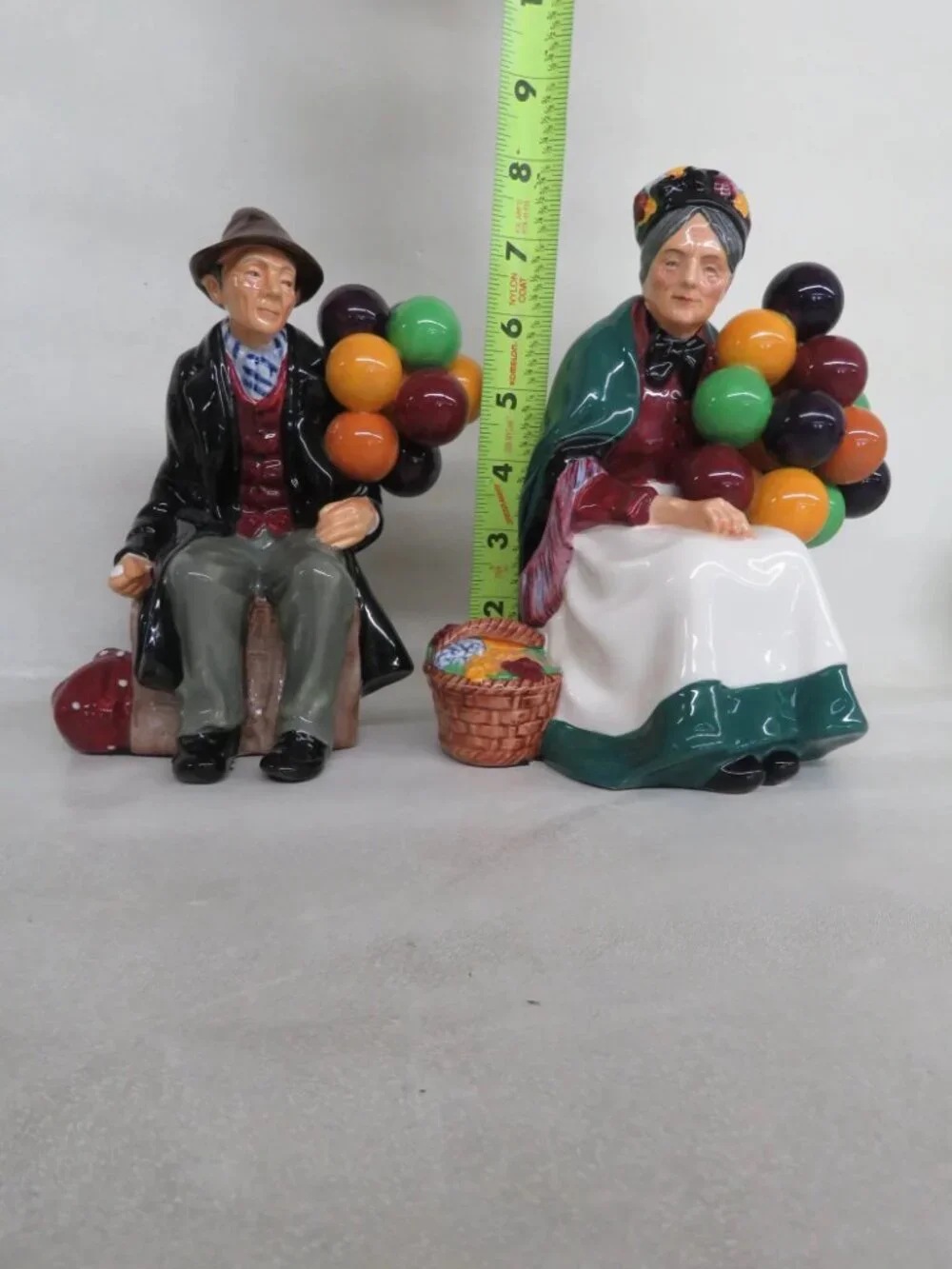 Royal Doulton Old Balloon Seller HN1315 Balloon Man HN1954 Figurines 4393B- RARE
